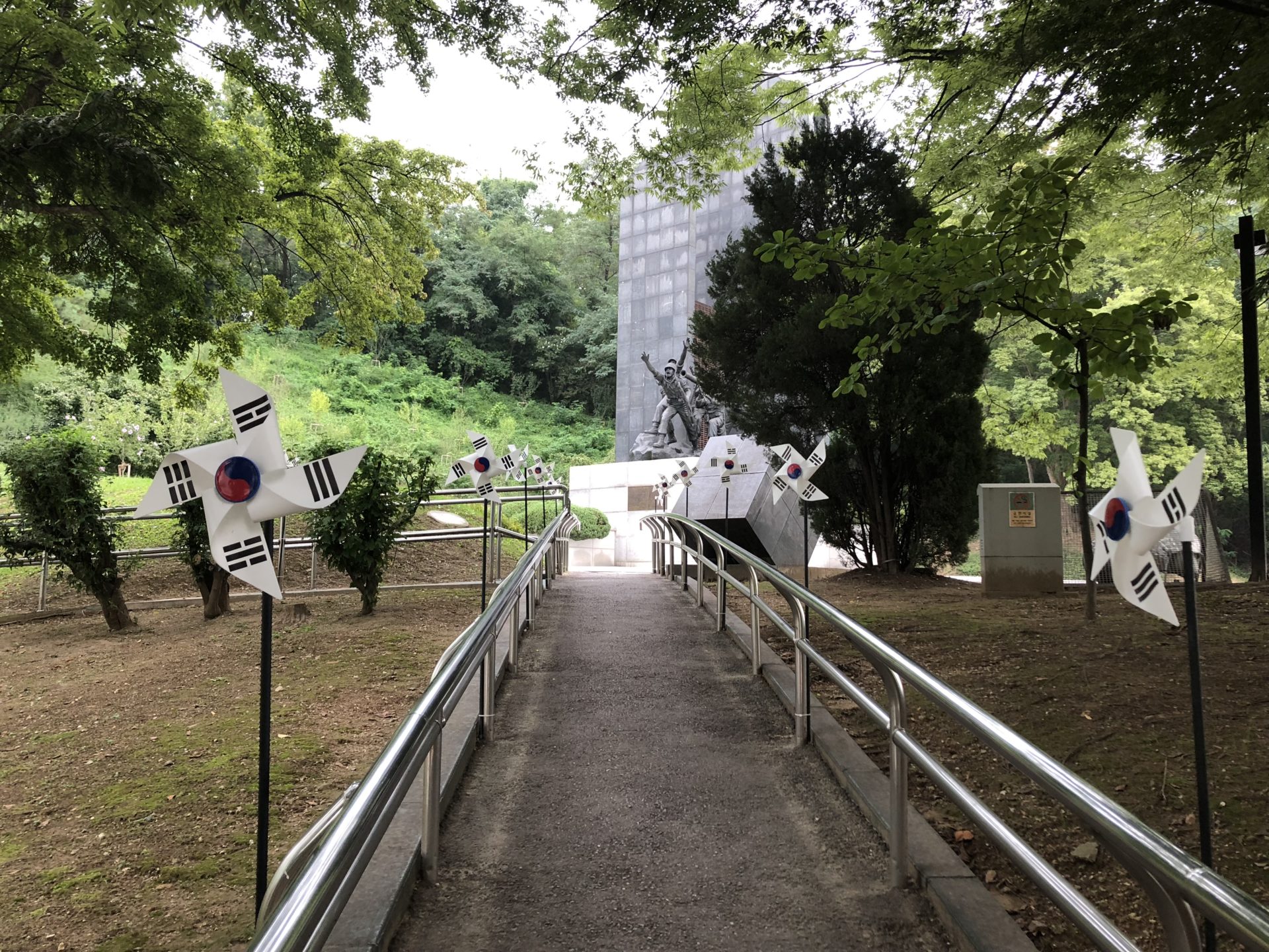 Korean War Memorials - 742 Gyeonggi-daero